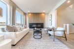 Rockland Park [Cedarglen-Homes][Elbow-SSY-24][Great-Room]